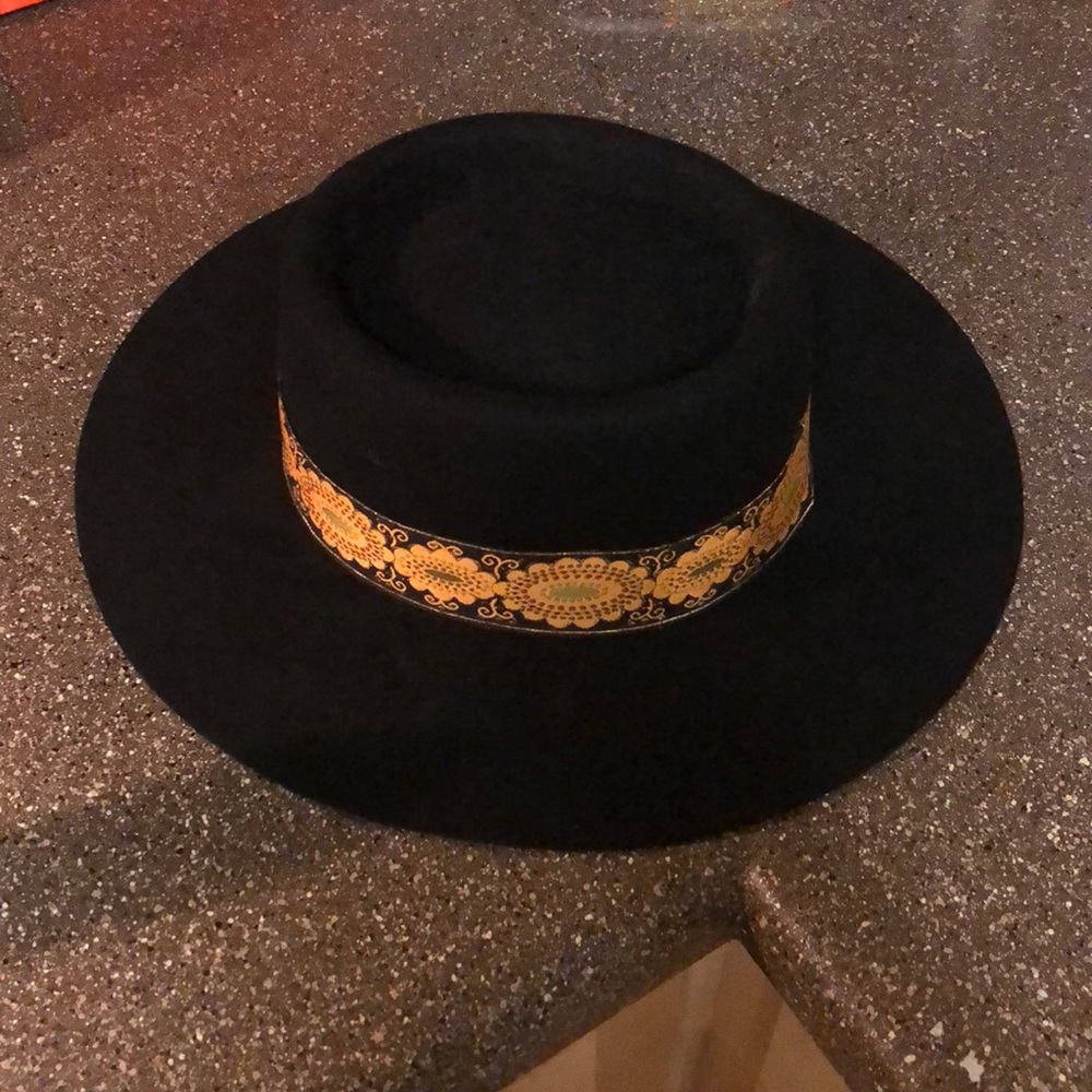 Lack of color Lolita boater hat